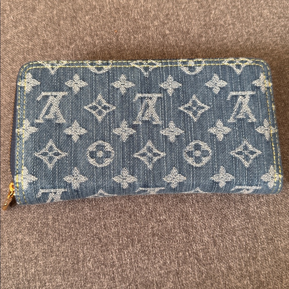 🍒 Denim Zippy Wallet | Monogram | Playful 🍒 - Picture 14 of 16